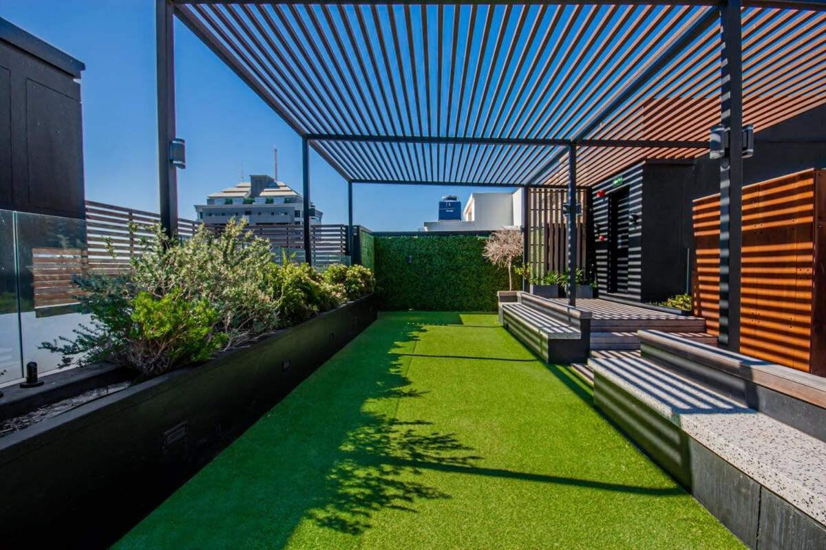 Sunny, 3rd Floor, Spacious, Fast Wifi-pool Appartement *