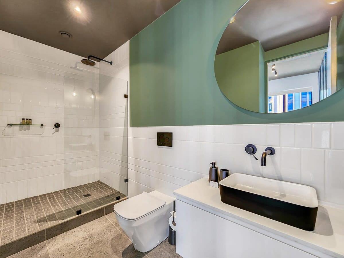 Sunny, 3rd Floor, Spacious, Fast Wifi-pool Apartment