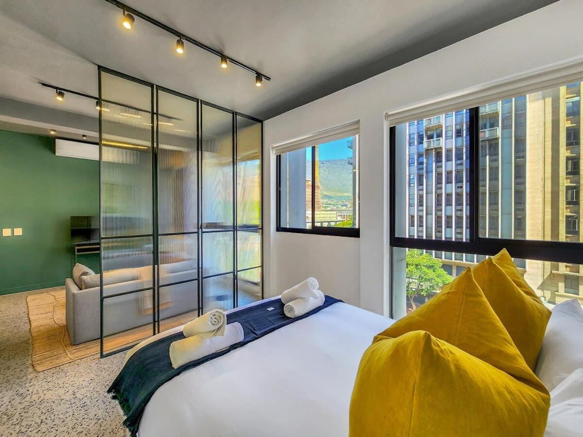 Apartment Sunny, 3rd Floor, Spacious, Fast Wifi-pool Cape Town